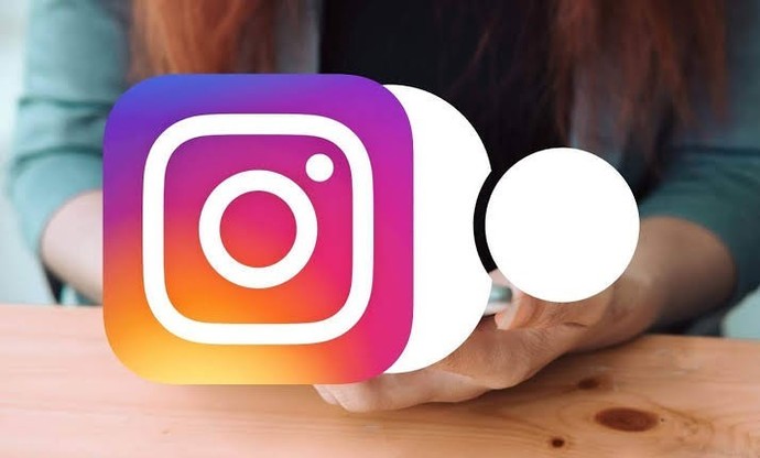 Sosyal Medyadan Karşı Cinsi Neden Takip Edersin?
