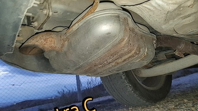 Bazı araçların egzozu nasıl böyle kalın tombul yapıda oluyor? Hep dikkatimi çekmiştir ve çok beğeniyorum örnek Vectra?