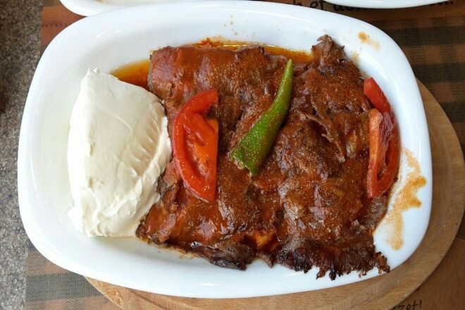 İskender kebabının yanında ayran içilir mi, içilmez mi?