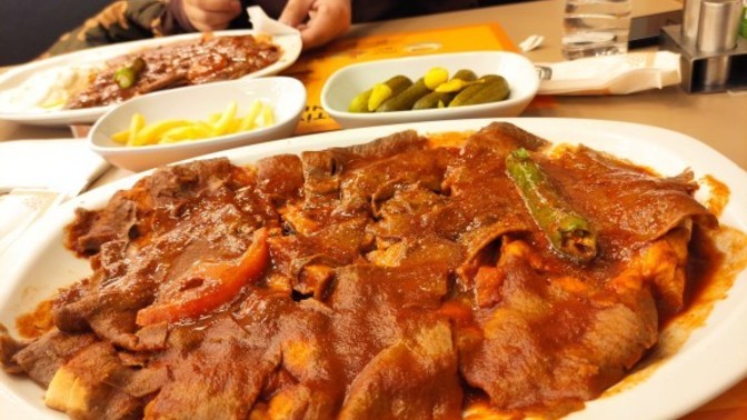 Yoğurtsuz iskender yenmezmiş! İskender yoğurtsuz yenir mi?