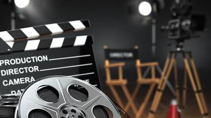 Çok merak edip hâlâ izlemediğiniz bir film var mı?