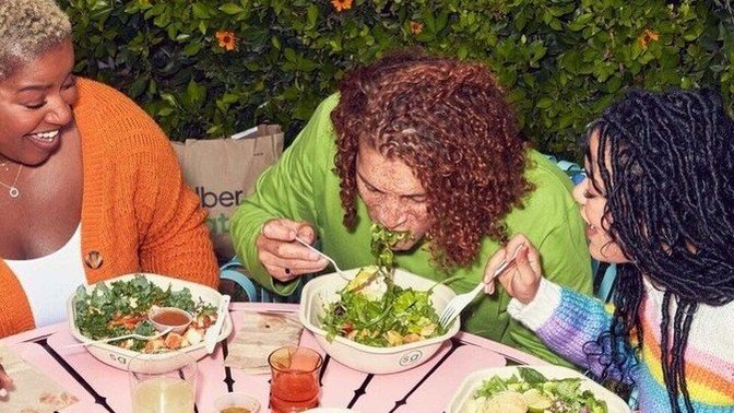 Akşam yemeğini sadece salata yiyerek sonlandırabilir misiniz?