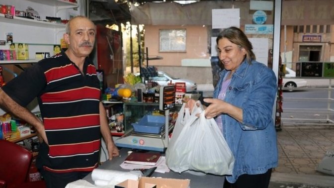 Günlük gıda alışverişini BİM gibi marketlerden mi yapıyorsun bakkaldan mı?