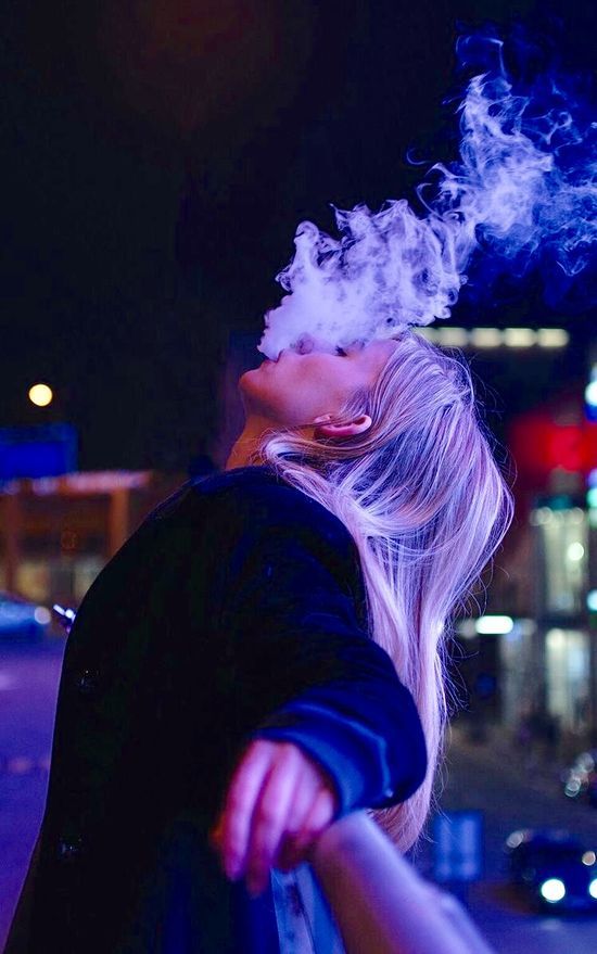 Yar senin derdin ne bela mı arıyorsun 😅🚬