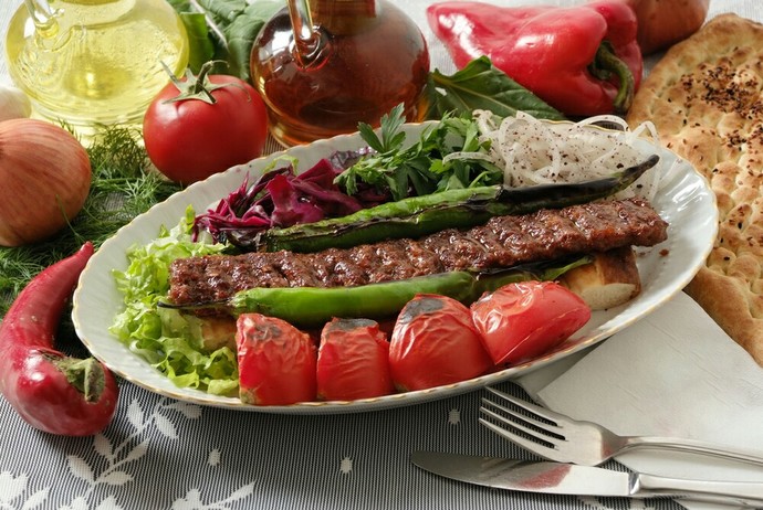 Sevgili veya flört ile dışarıda hangi menü yenmelidir?