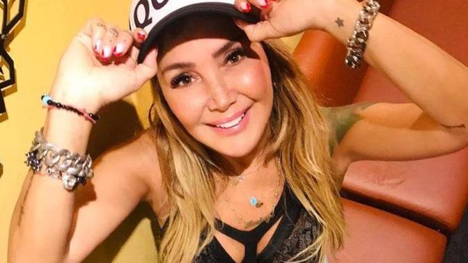Yonca Evcimik, spordaki halini 'Kalçalar taş' notuyla paylaştı! Sence de öyle değil mi?