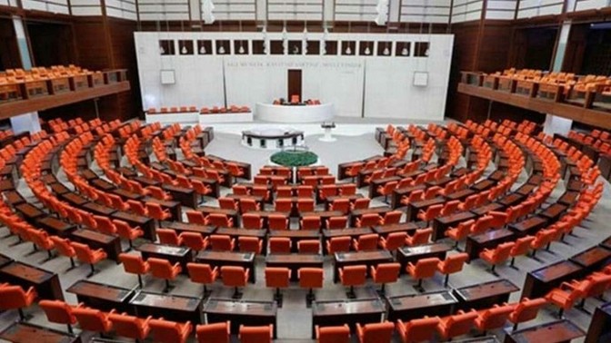 Yaşlılarımız diyip geçmeyelim onların sayısı da haliyle fazla. Oy toplamak için mi bunlar?