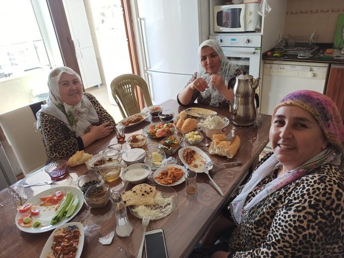 Güzellerimle pazar kahvaltısından günaydın, sizler için pazar gününün vazgeçilmezi nedir?