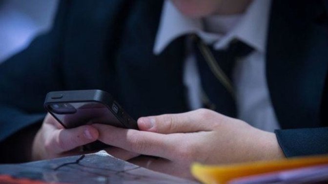 Telefonu açmayan birini üst üste kaç kere ararsınız?
