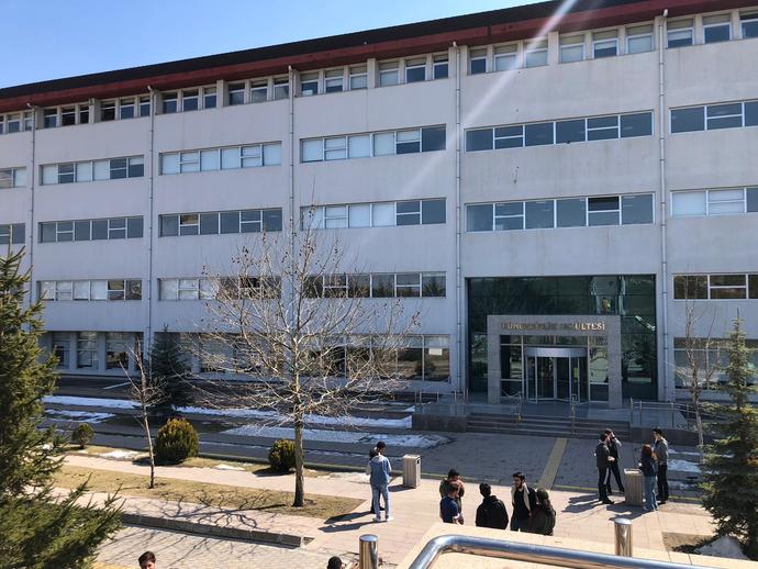 Atılım Üniversitesinin kampüsüne bahar geldi! Sizin kampüslerde havalar nasıl?