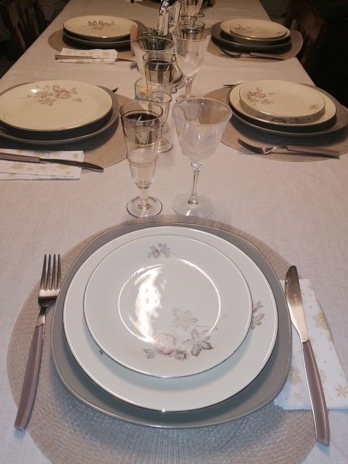 Yemek yerken çatal bıçak kullanımına özen gösterir misiniz?