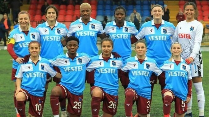 Kadınlar güzel futbol oynayabiliyor mu?