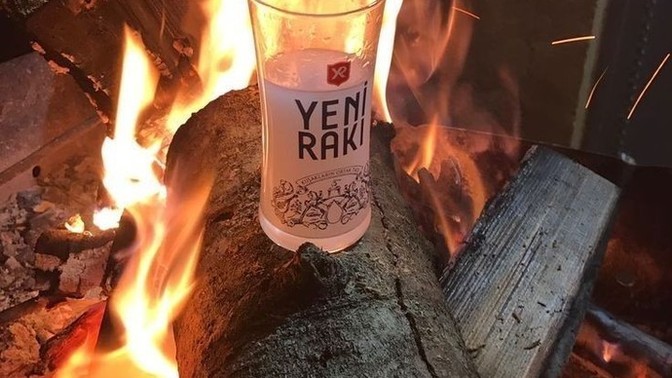 Rakının yanında kırmızı et mi yoksa beyaz et mi daha iyi gider?