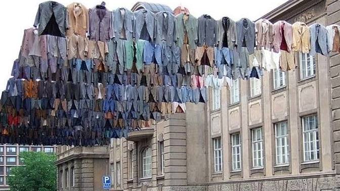 Erkekler de çamaşır asıp katlar mı?