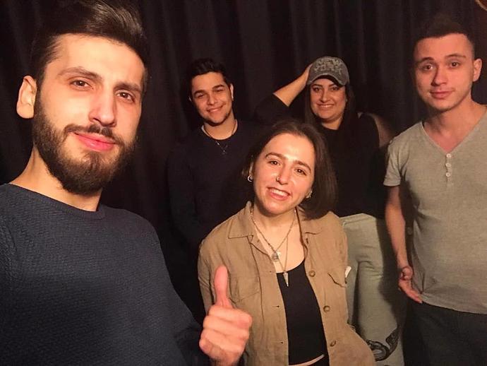 Ben tiyatro oyuncusuyum, siz de tiyatro sever misiniz?