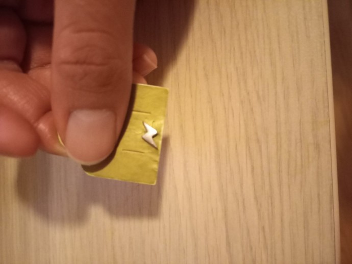 Sizce bu kombine hangi küpe daha çok yakışır?