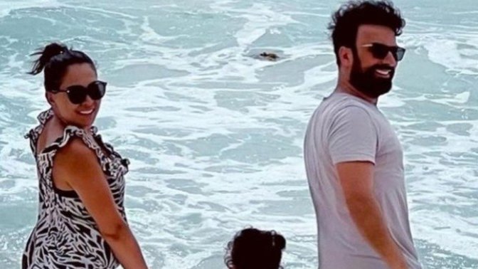 Tarkan'dan eşi Pınar Tevetoğlu ve kızı Liya'dan tatil pozu. Nasıl buldunuz?