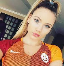 Güzel kızlar hangi takımı tutar?