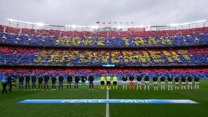 Barcelona-Real Madrid kadınlar maçında 91 bin 553 seyirci ile rekor kırıldı! Maç izlemeye gider misin?