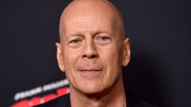 Afazi teşhisi konulan Bruce Willis oyunculuğu bıraktı. Oyuncunun en sevdiğiniz filmi hangisiydi?