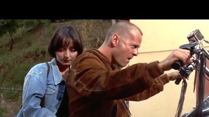 Bruce Willis oyunculuğu bırakıyor! 'Pulp Fiction' ile tanıdım kendisini. Bruce Willis'i siz hangi film ile hatırlıyorsunuz?