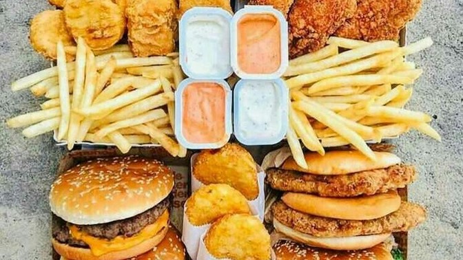 Fast food sever misiniz?