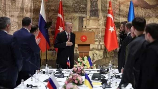 Türkiye'nin Ukrayna için garantör olma konusuna nasıl bakıyorsunuz?
