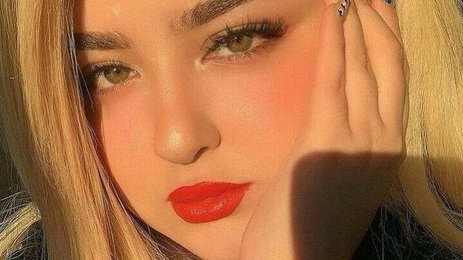 Sarı saçlar kadını bebeksi mi yoksa seksi mi gösteriyor?