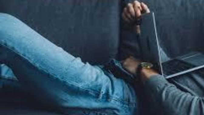 Sexting sizin için ne ifade ediyor? Sevgilinin yokluğunda kendini avutmak mıdır sexting?