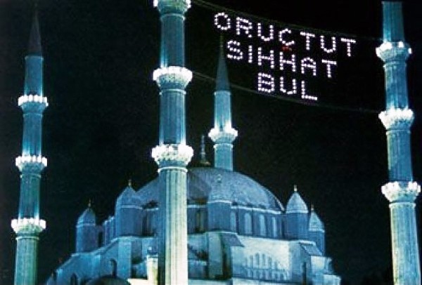 Selamün Aleyküm Hayırlı Sabahlar Bugünden İtibaren Huzur Ay Ramazan İlk Sahur Gerçekleşti Oruca Kimler Niyet Etti? Sahur Nasıldı?