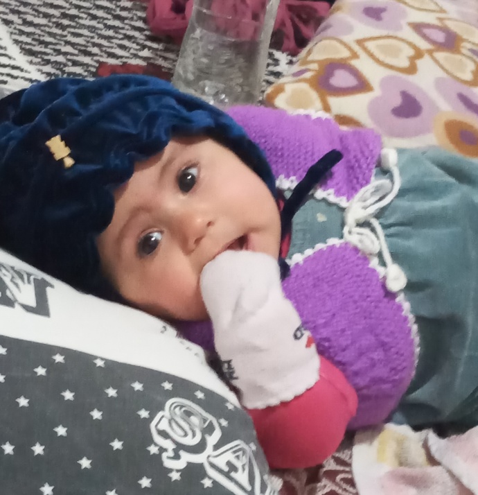 Kızım neden elini sürekli yiyor sizce?