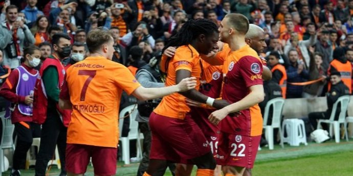 Galatasaray 2 - 0 Fatih Karagümrük: Aslan, ligdeki çıkışını sürdürdü! Maçı nasıl buldunuz?
