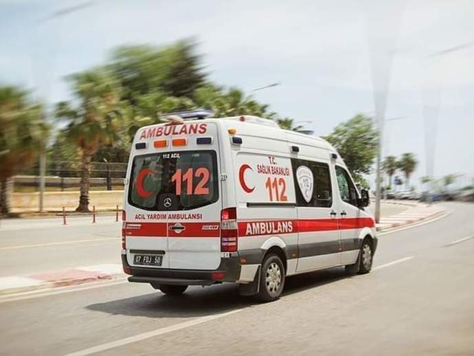 Siz de sireni çalarak giden bir ambulansın ardından dua edenlerden misiniz?