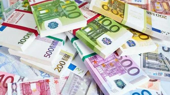 Tüm dünya ortak para birimine geçse dünya ekonomisi hangi yönde etkilenir?