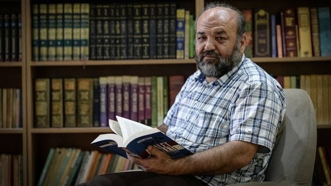 Maymundan geldiğini söyleyen İhsan Eliaçık “Sakız çiğnemek, ilaç içmek orucu bozmaz” dedi. Siz oruçluyken sakız çiğniyor musunuz?