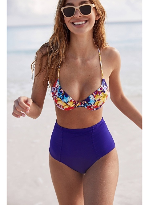 Küçük göğüs için nasıl bikini önerirsiniz?