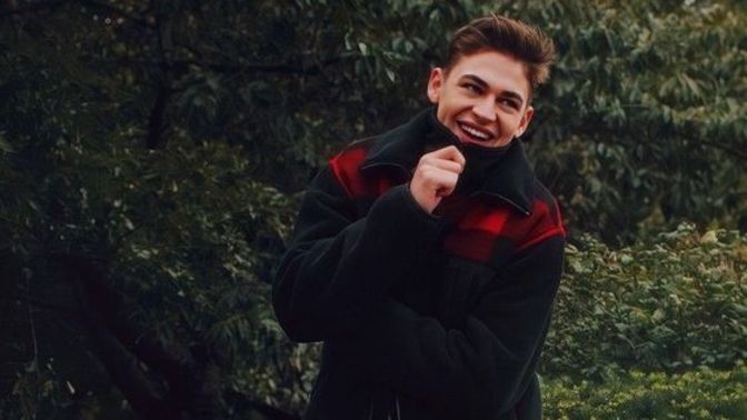 Yakışıklı olmak nasıl bir duygu?