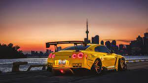 Nissan gtr r35 :))