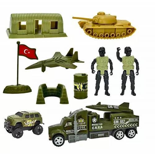 Oyuncak arabalarla mı yoksa bebeklerle mi daha çok oynadınız?