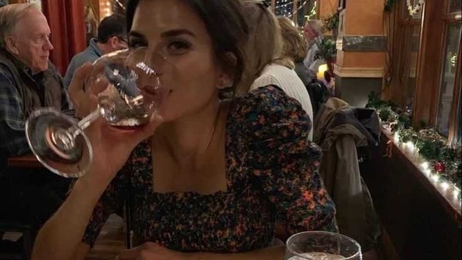 Aç mı, aşksız mı yaşayamazsınız?