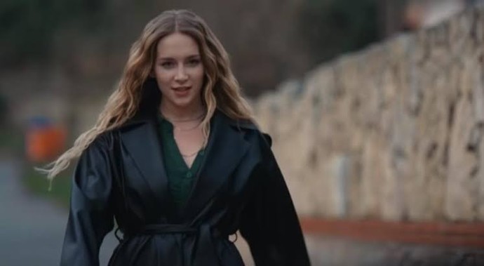 Son zamanlarda dizi ve filmlerin en seksi Türk oyuncusu kim?