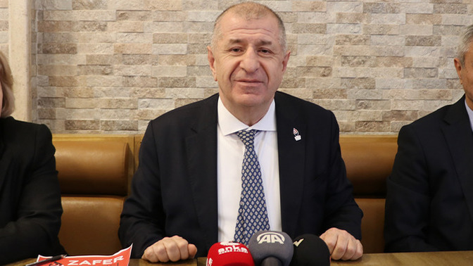 Ümit Özdağ, "Cumhurbaşkanı adayı olarak Mansur Yavaş'ı göreve çağırıyoruz." dedi. Millet İttifakı'nın adayı kim olmalı?