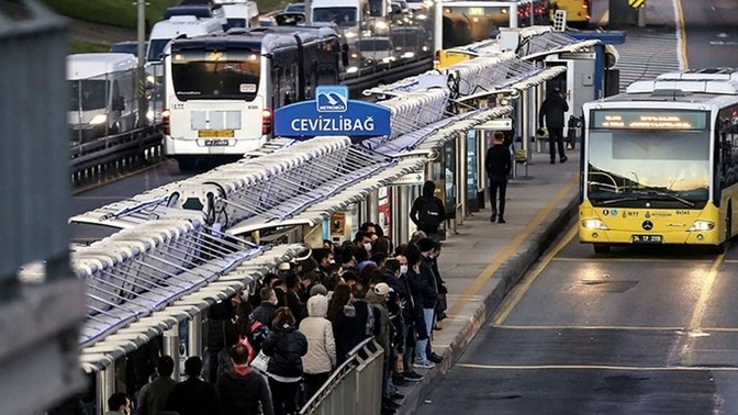 İstanbul'da toplu taşımaya %40 zam yapıldı, ne diyorsunuz?