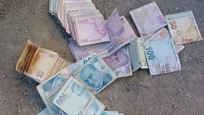 Yolda böyle bir deste bulsanız ne yaparsanız?