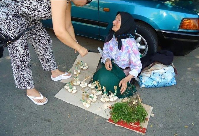 Ah teyzem.. Ellerinden öperim ben senin..