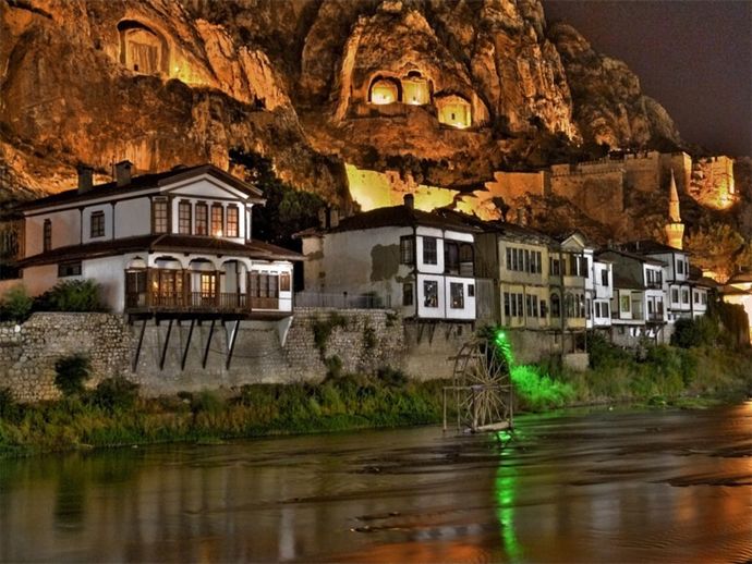 Sizin neyiniz meşhurdur?
