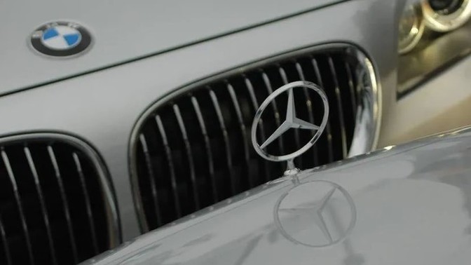 Mercedes mi, BMW mi?