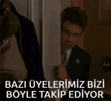 Sürekli her yerden sizi adım adım takip eden biri hakkında ne düşünürsünüz?