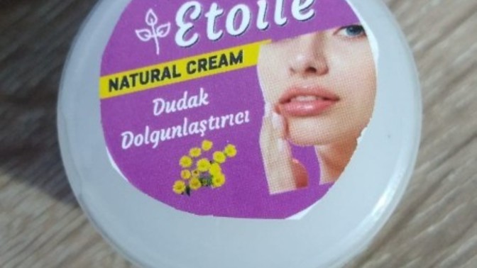 Gençler arkadaş böyle bir şey almış bu bildigin vazelin kazık mı yemiş enayimi?