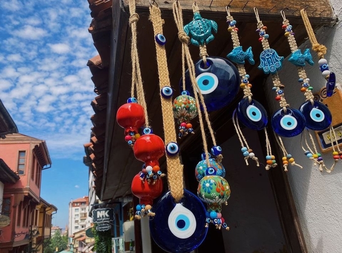 Nazar 🧿 boncuğuna ınanır mısınız?
